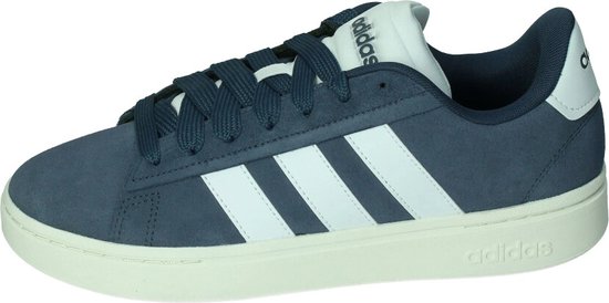 Adidas grand court alpha 00s in de kleur marine.