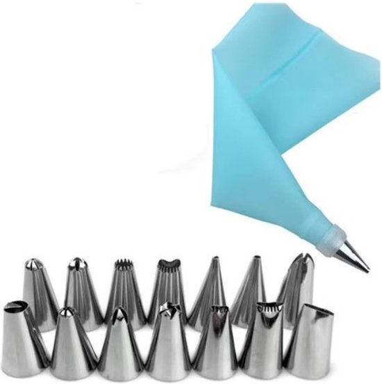 Poche à douille bleue avec embouts argentés de différentes formes.