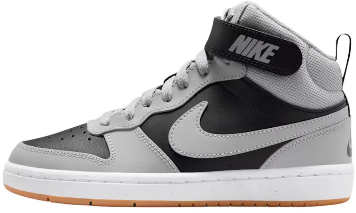 Nike court borough mid 2 in de kleur . Zwart