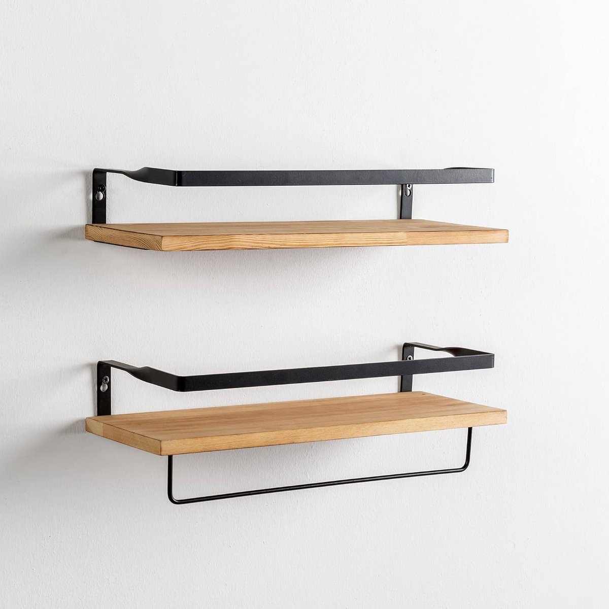 Set van 2 Wandplanken van Grenenhout met Handdoekhouder - Decoratieve Houten Planken
