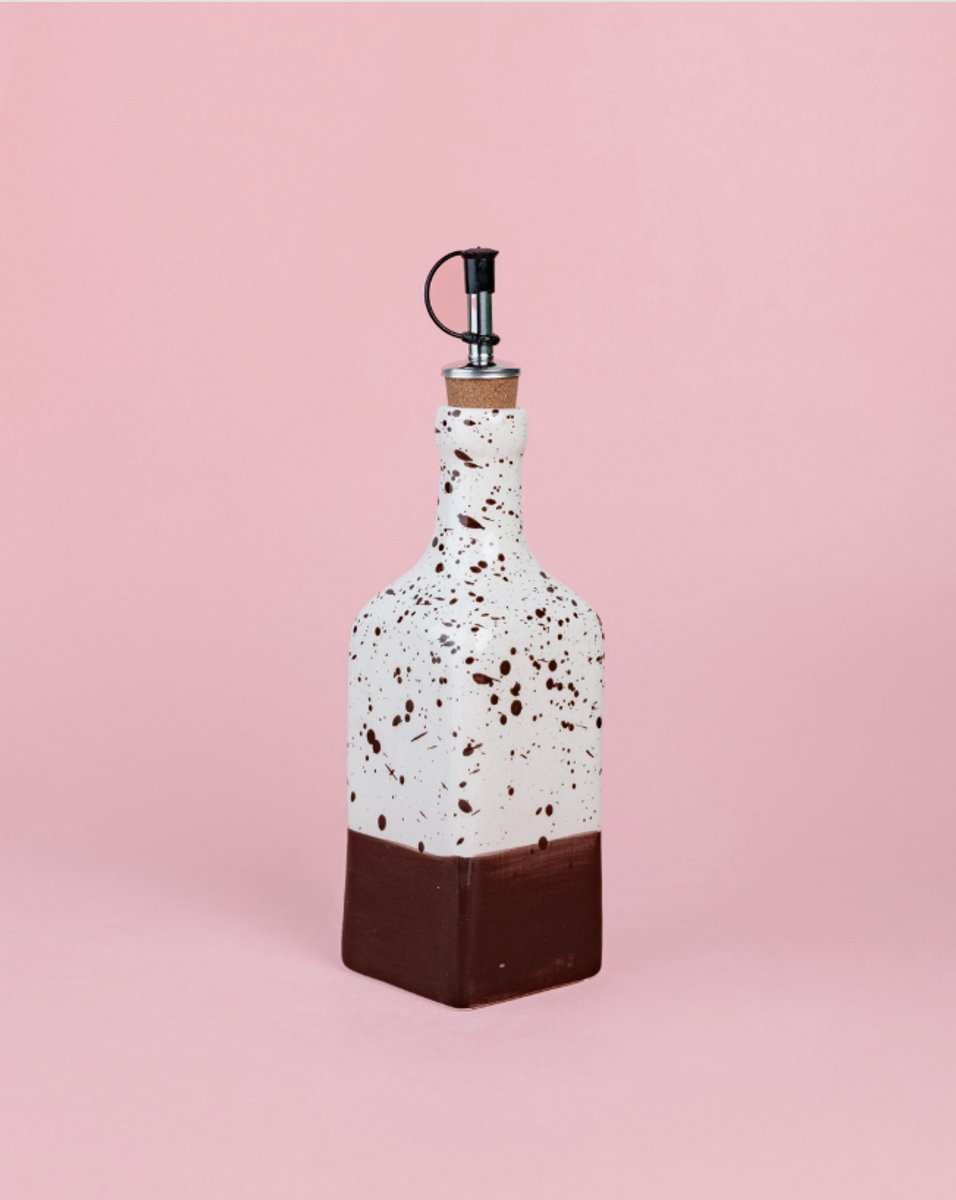 Olijfolie dispenser - Brownie - Spaans - Handgemaakt - 475ml - Keramiek - Wit - Bruin - Zwart - Keuken - Koken - Bakken - Olijf - Fles