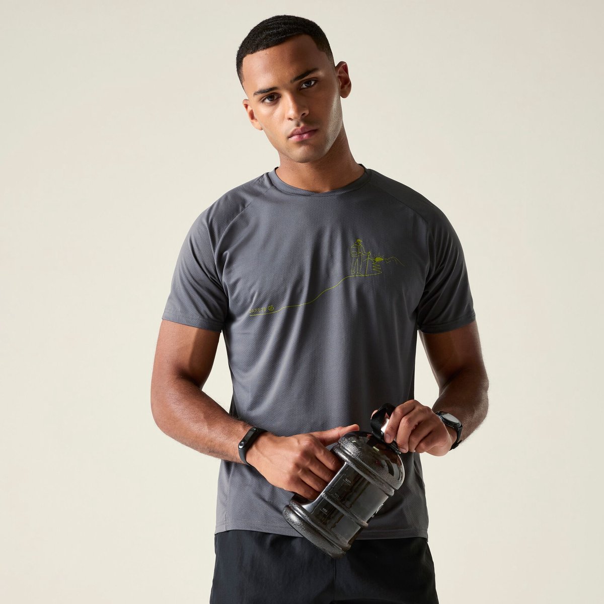 Dare2B Heren Tech II T-shirt met korte mouwen en grafische print Grijs