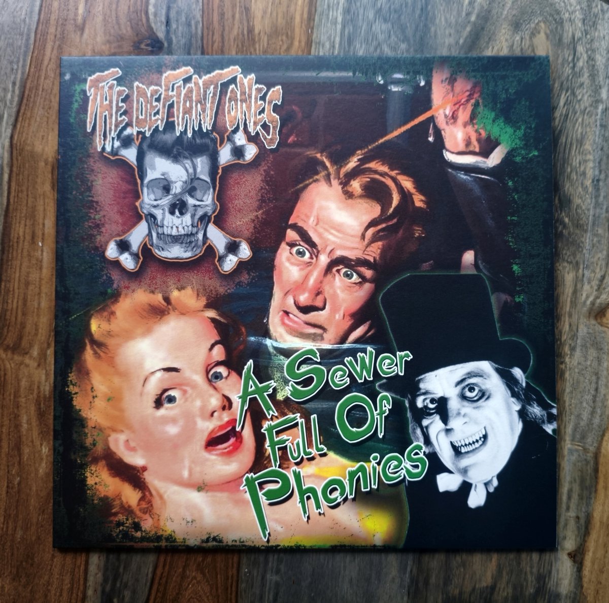 The Defiant Ones - A Sewer Full Of Phonies (LP)