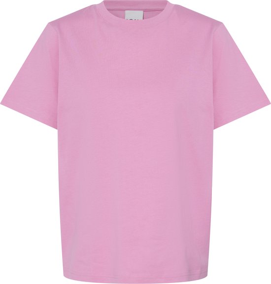 Un t-shirt rose uni à manches courtes, présenté de manière autonome.
