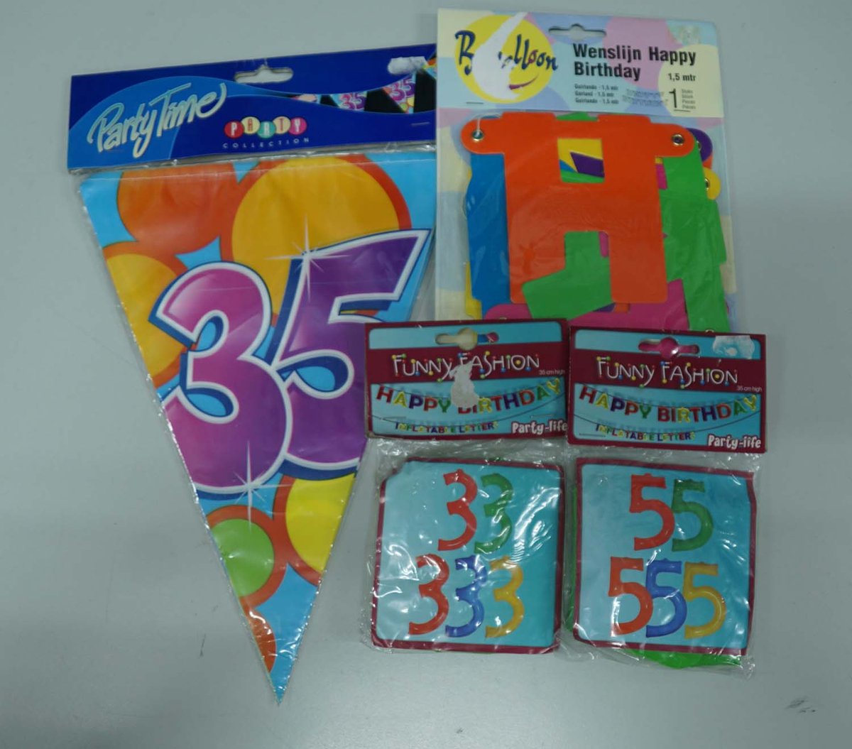Verjaardag versierpakket 35 jaar met groen cijfer - slinger 35 - opblaasletter groen 35 - slinger Happy Brithday - slingers voor 35 jarige leeftijd - versiering voor 35 jarige bestaan - feest versiering voor 35 jarig verjaardag - versiering 35 jaar