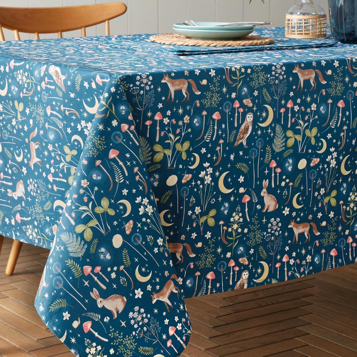 Elegante Tafelkleed Navy Blauw met Dierenprint voor elke Gelegenheid