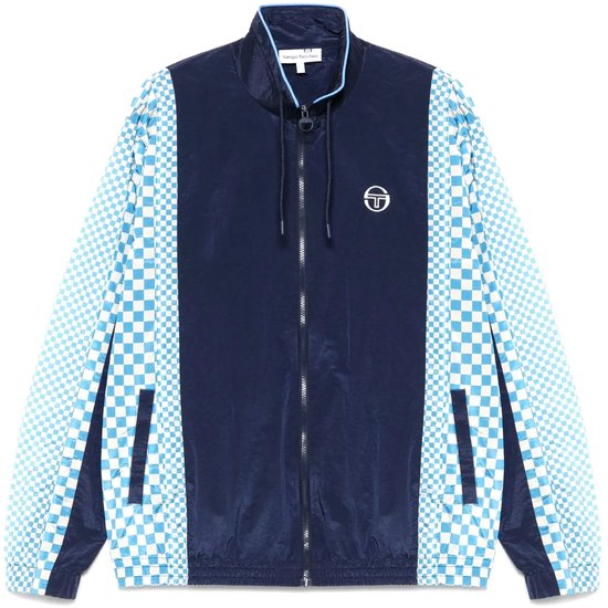 Sergio Tacchini trainingsjas, donkerblauw met lichtblauwe en witte ruiten op de mouwen. Logo op de linkerborst.