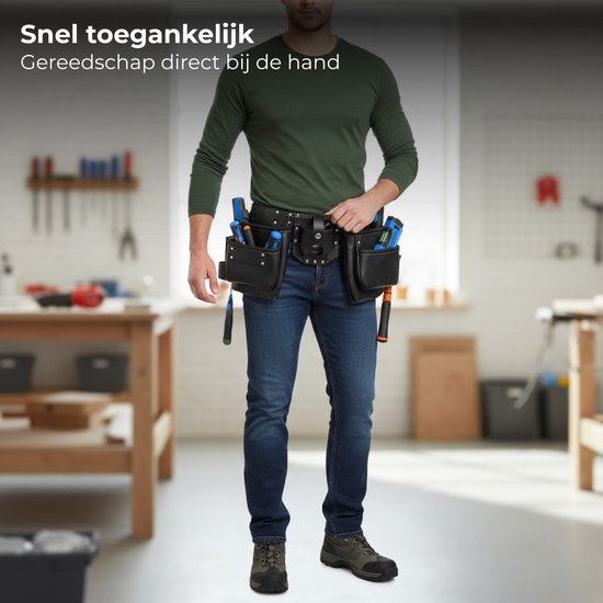 Man met gereedschapsgordel in werkplaats. Gereedschap direct bij de hand.