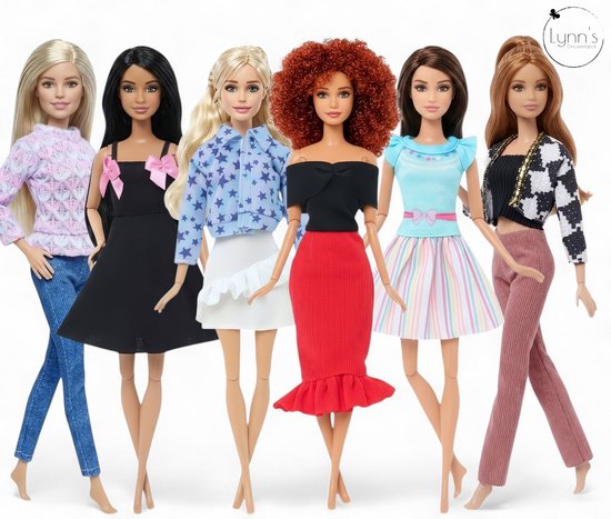Lynn's poppenkleertjes - Set 'Riley - Geschikt voor modepop - Set van 6 outfits - Jurk, broek, rok, topje, trui, jas - In cadeauzakje