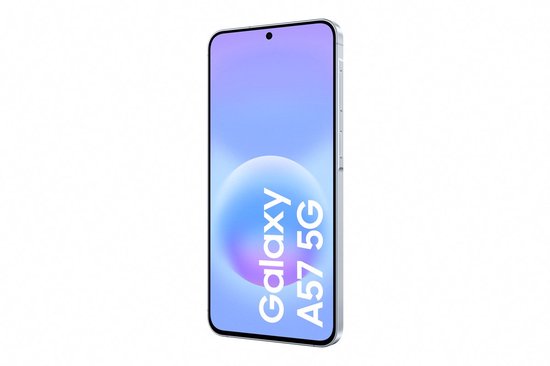 Lichtblauwe Samsung Galaxy A57 5G smartphone, gezien vanaf de voorkant met het 'Galaxy A57 5G' logo op het scherm.