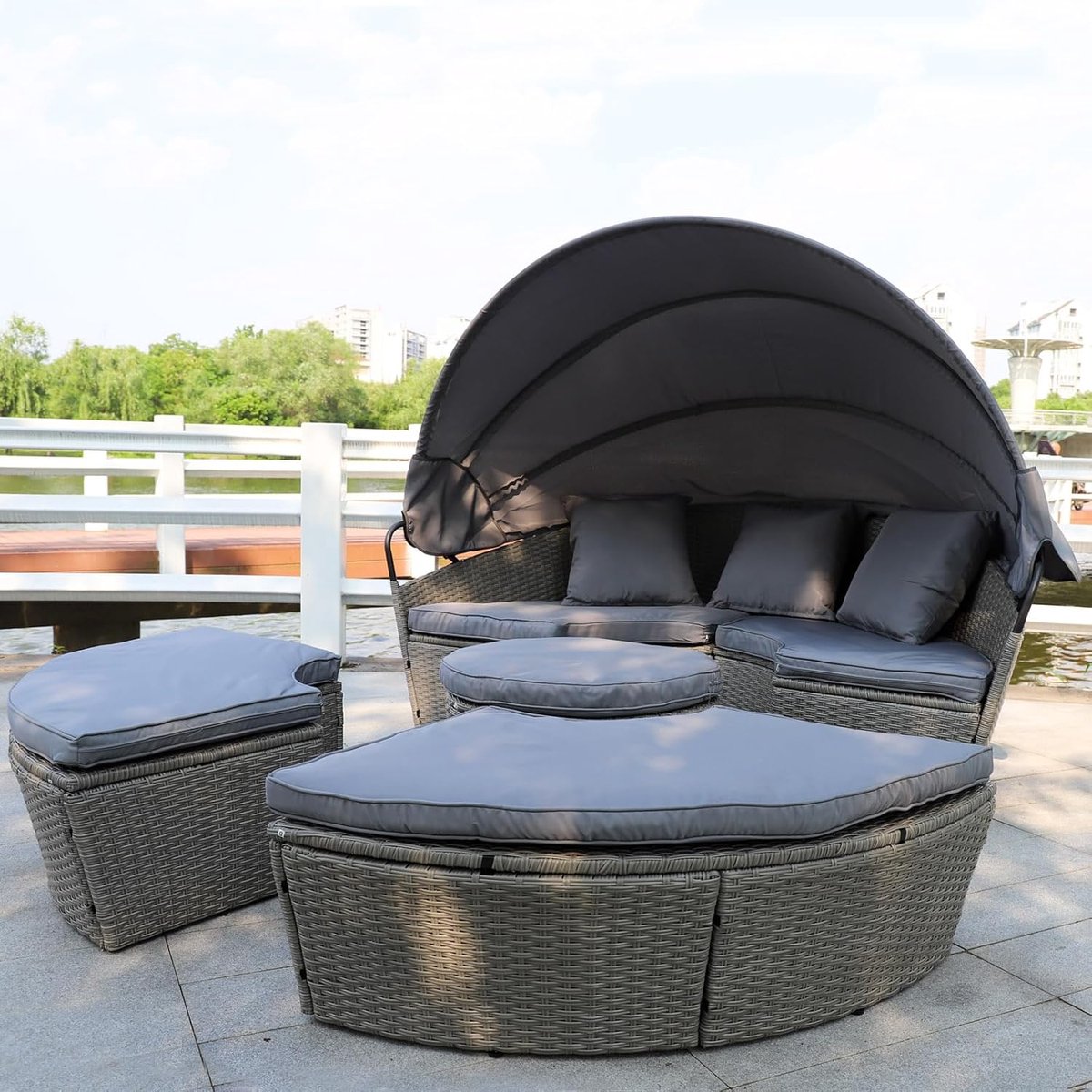 Luxe Polyrattan Zonne-eiland Loungebed met Opvouwbaar Zonnescherm Ø180 cm – Inclusief Kussens en Regenhoes