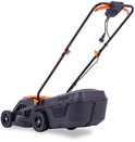 Zwarte FUXTEC grasmaaier met oranje stuur, van de zijkant gezien.