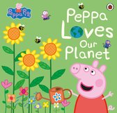Peppa Pig met een gieter in een tuin vol bloemen en bijen. Tekst: Peppa Loves Our Planet.