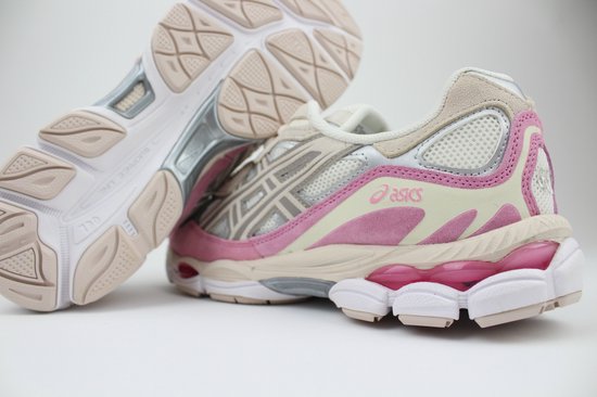 Chaussures pour femmes ASICS Gel-NYC - Unisexe - Crème Minérale Beige Pink - Taille 44,5