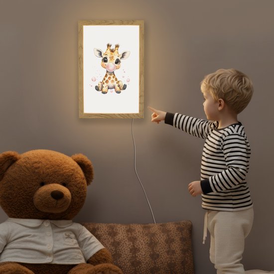 Nachtlampje 20x30 cm - Kinder lampje - Giraffe - Roze - Kauwgom - Tafellamp kinderkamer - Slaapkamer lamp - Bedlamp kinderen - Kinderlampje stopcontact - Wandlamp babykamer - Nachtlampjes van OnlyWow — afbeelding 5