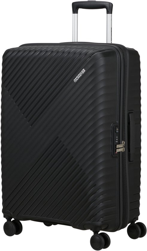 Zwarte American Tourister koffer met diagonale lijnen, TSA-slot en uitschuifbaar handvat.