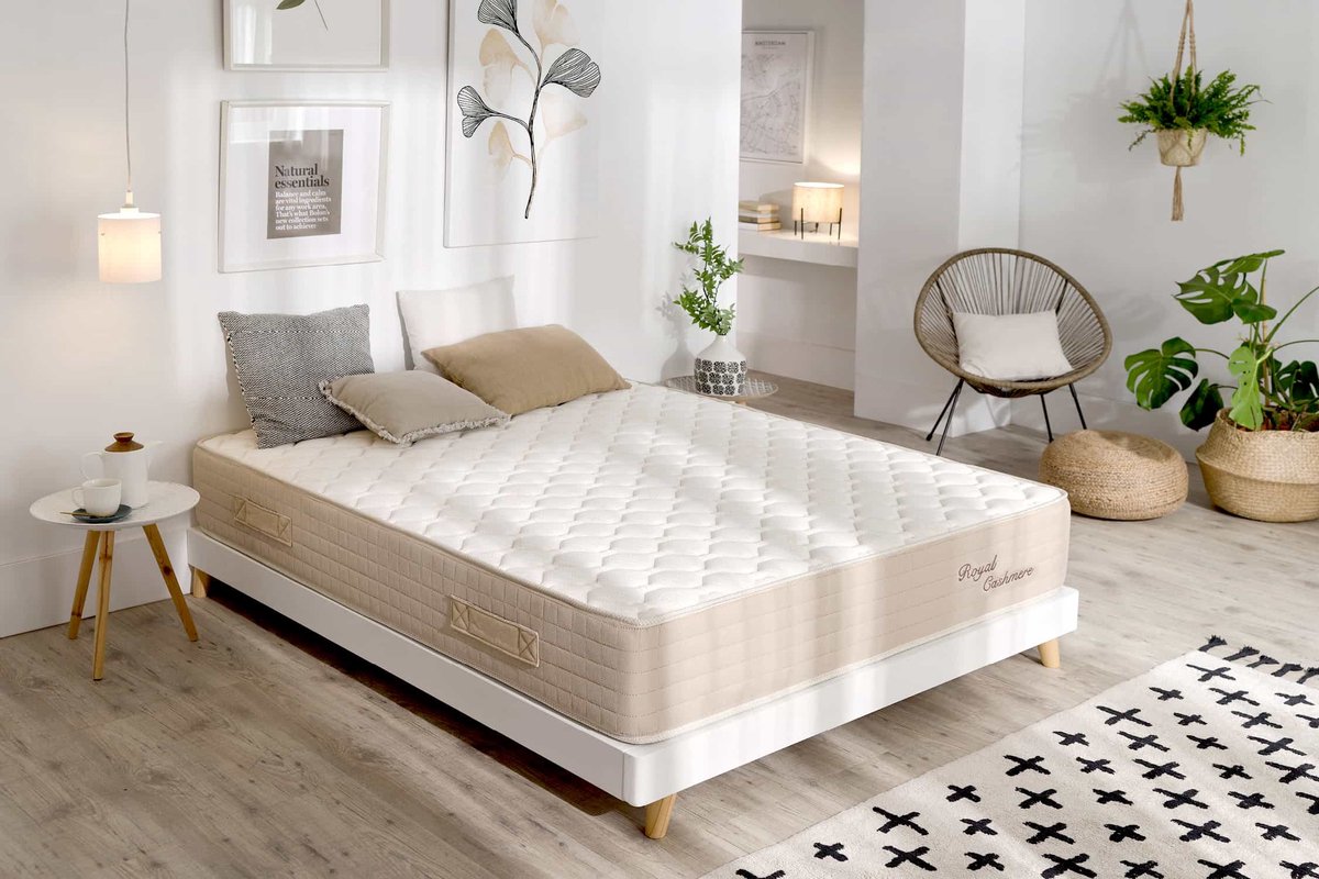 Moonia Royal Cashmere - Traagschuim matras 90x190 cm - 30 cm dik - 12 zones - Duo-systeem beige