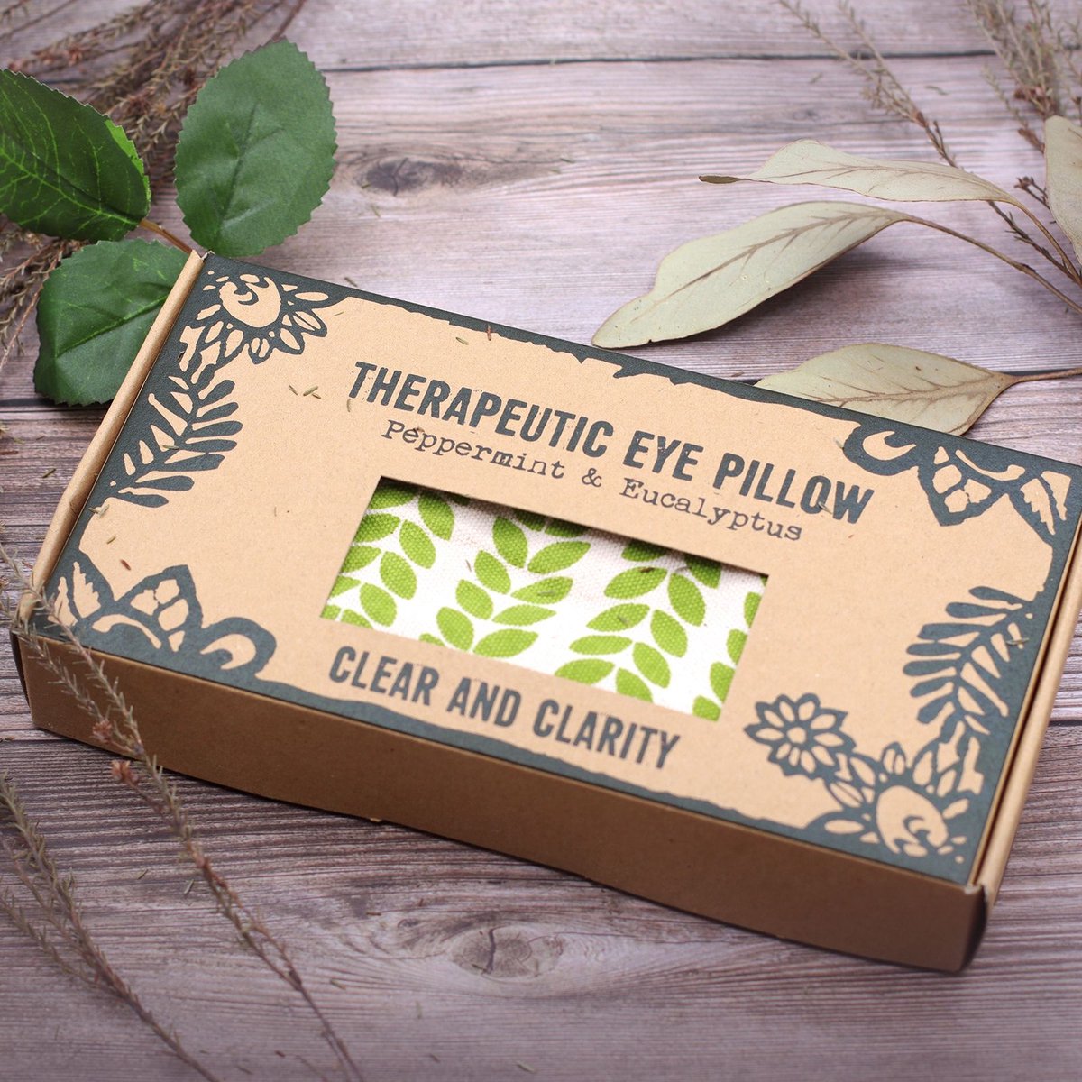 Agnes & Cat Eye Pillow - Helder & Helder