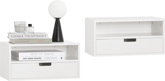 Set van 2 witte nachtkastjes met gegroefd houteffect