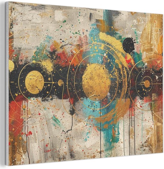 Abstract schilderij met goudkleurige cirkels, spetters en lijnen in rood, zwart, blauw en oranje op een beige achtergrond.