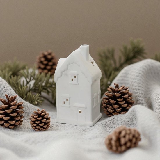 Porseleinen huisje met kleine ramen - Wit - 9,2x8x16,7 cm
