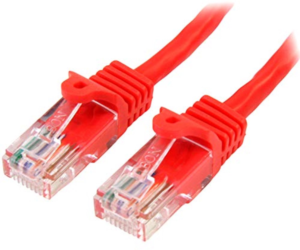 StarTech.com Cat5e Ethernet networking cable with snagless RJ45 connectors - UTP kabel 0.5 m red