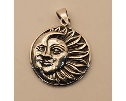 Sterling zilveren hanger maan en zon met zonnestralen - 925 zilver hanger zonnetje met zonnestralen en maan - zilveren bedel voor aan ketting met maan en zon - cadeau tip - leuke moderen zilveren pedant