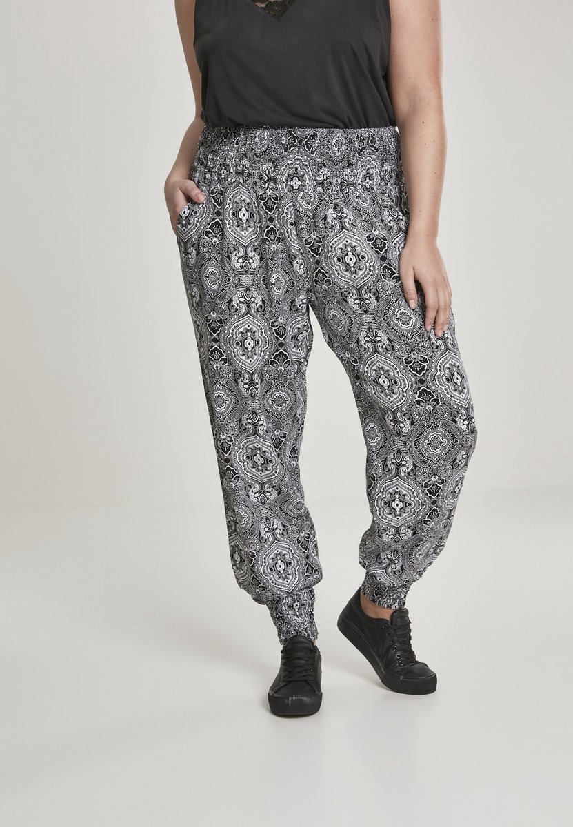 Urban Classics Sarong Bandana Harem broek XS Zwart