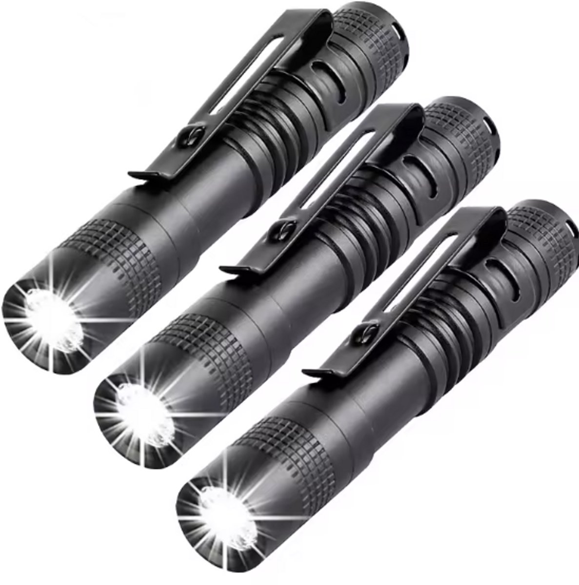 TLVX 3x Ultra Mini LED Zaklamp Pen 300 Lumen – 5W Sterke en Kleine Militaire Aluminium Zaklamp – Waterdicht – Scouting – Bos – Camping – Vakantie – Survivallen – Veiligheid – Noodpakket licht – Compact 9cm – Met Kleding Clip – Inclusief AAA batterij