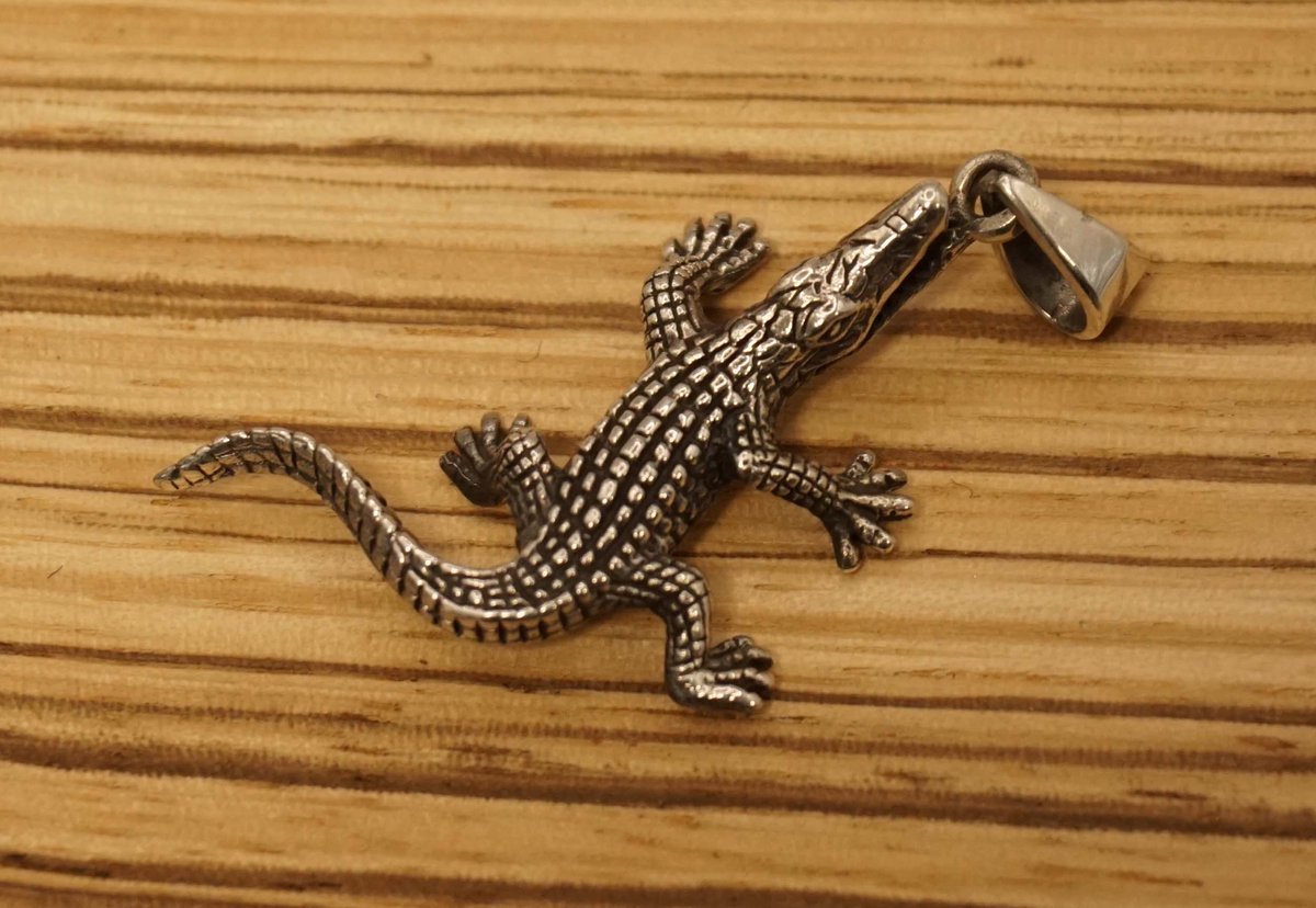 Zilveren hanger krokodil - zeekrokodil hangertje van 925 zilver - sterling zilveren hanger nijlkrokodil - hanger voor ketting van alligator - zilveren hanger voor ketting van kaaiman - stoere dieren hangers van 925 zilver