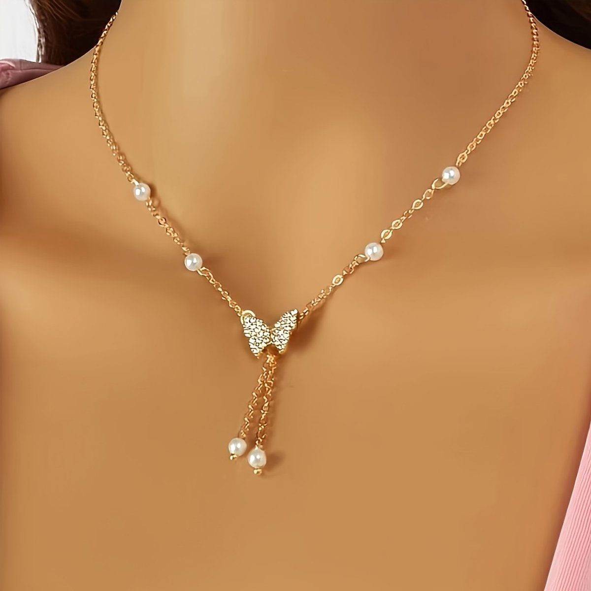 Sjika - Trendy vlinder ketting dames – Fijn design met parels – Cadeau idee