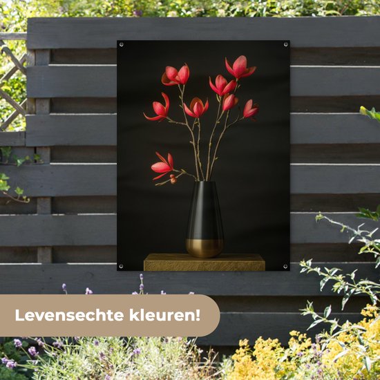 Tuinposter 90x120 cm - Tuindecoratie Rode - Bloemen - Vaas - Poster voor in de tuin - Buiten decoratie - Schutting tuinschilderij - Tuindoek muurdecoratie - Wanddecoratie balkondoek