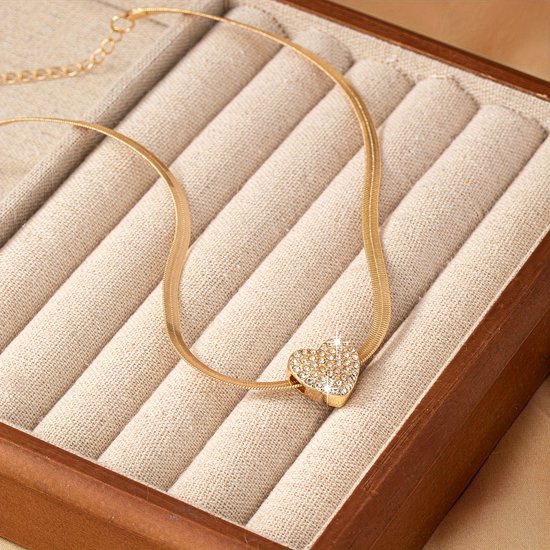 Elegant Zilver Geplekte Schaats Hanger Ketting Fonkelende Kristallen