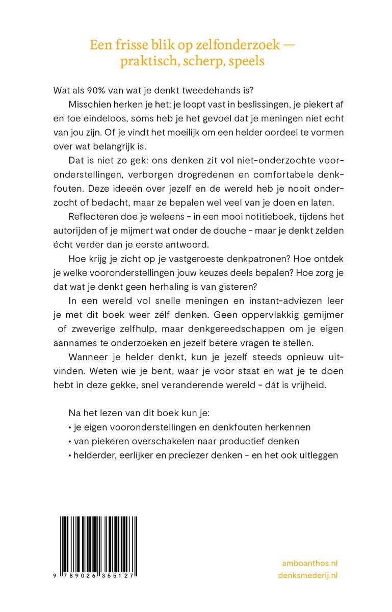 Achterkant van een boek met de titel 'Een frisse blik op zelfonderzoek – praktisch, scherp, speels'. Bevat tekst en een barcode.