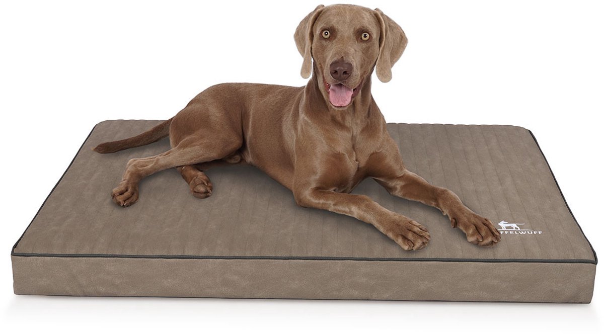 Knuffelwuff orthopedische hondenmat Palomino van met laser doorstikt kunstleer L 80 x 60 cm stone