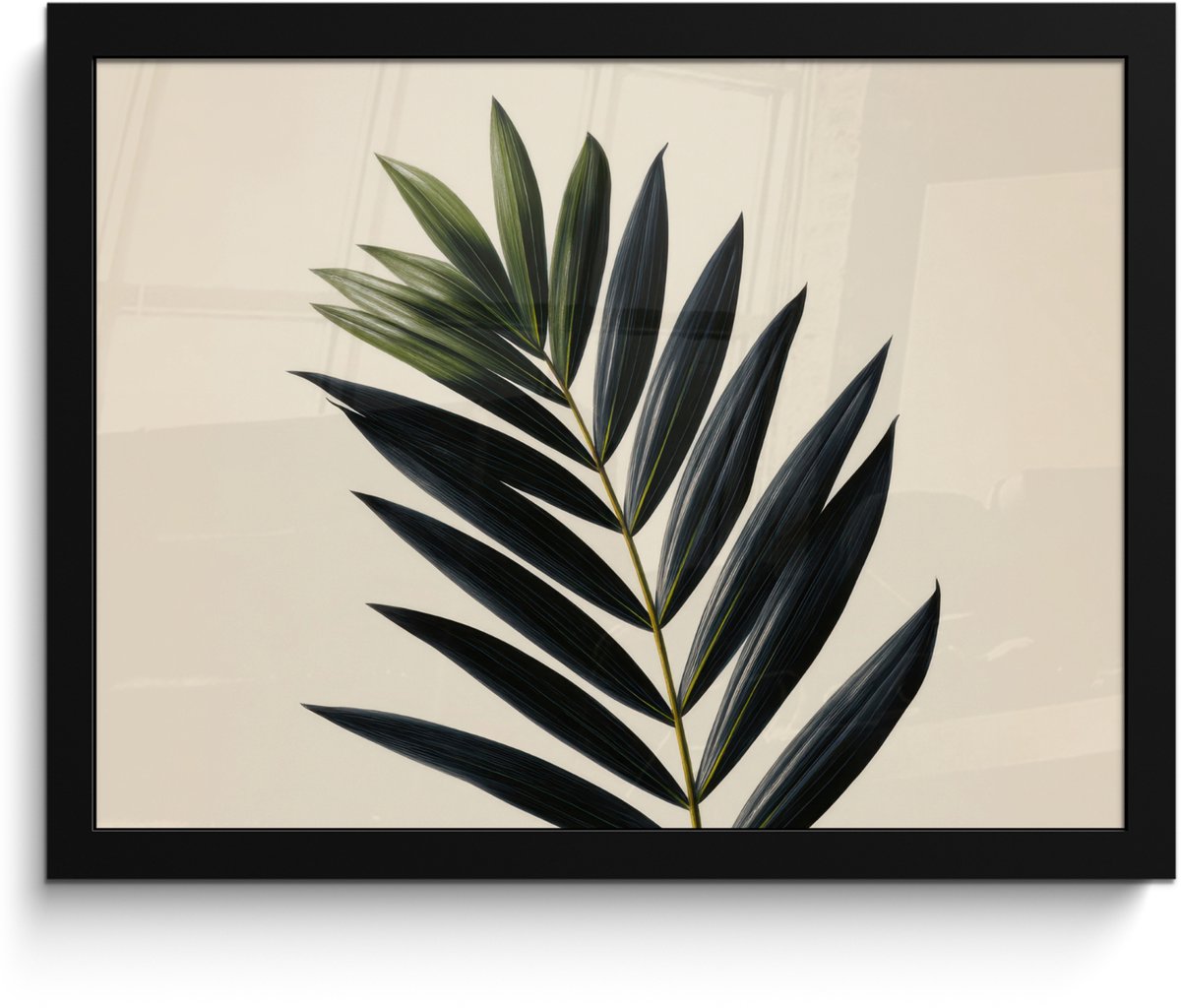FrameYourWall Poster in lijst - Fotolijst 40x30 cm - Posters - Palmblad - Donkere bladen - Subtiel - Posterlijst zwart - Decoratie - Wanddecoratie woonkamer - Muurdecoratie slaapkamer Palmblad - Subtiel