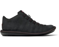 Comfortable and Stylish Lace-Up Shoes for Everyday Wear and Walking
