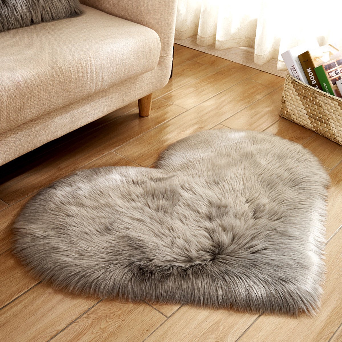 Qelus Grijs Modern Hartvormig Vloerkleed met Lange Pluizen - Wasbaar - Hoogpolig Vloerkleed - Zacht fluffy Decoratie - Voor Stoel, Bank of Bed - 70x90 cm