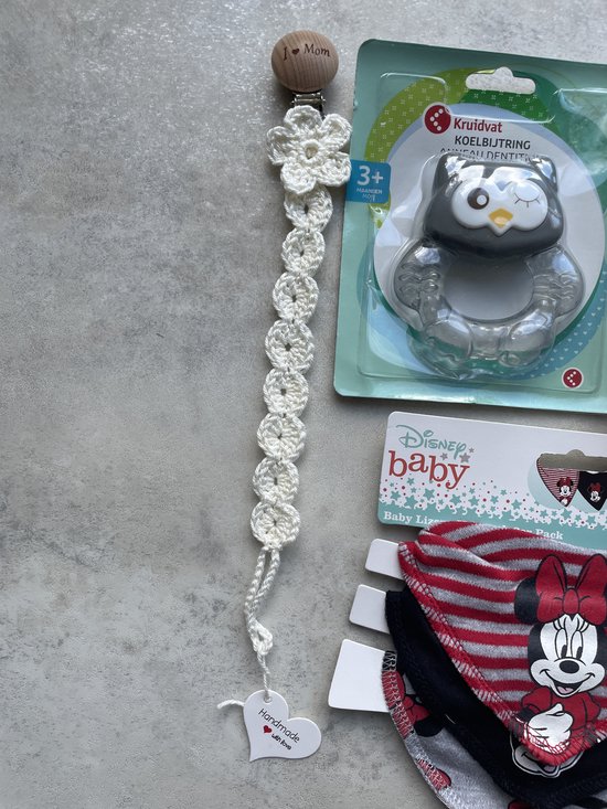 Maminobaby.nl | Minnie mouse | Baby geschenkset meisjes | Slabbetjes | Minnie mouse sokjes | Handgemaakte Speenkoord | Uil Koelbijtring | Kraamcadeau | Babyshower cadeau — afbeelding 4