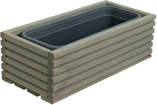 Een grijze houten bloembak met een donkergrijze binnenpot, op een witte achtergrond.