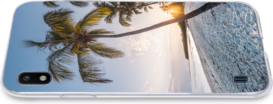 Telefoonhoesje Geschikt voor Samsung Galaxy A10 hoesje - Strand - Zonsondergang - Palmboom - Siliconen Telefoonhoesje Telefoonhoesje