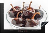 KitchenYeah® Inductie beschermer 77x51 cm - Gedroogde Cascabel chili pepers in een glazen kom - Kookplaataccessoires - Afdekplaat voor kookplaat - Inductiebeschermer - Inductiemat - Inductieplaat mat
