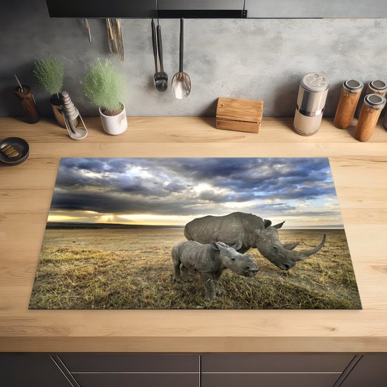 KitchenYeah® Inductie beschermer 81.2x52 cm - Neushoorn - Kalf - Safari - Kookplaataccessoires - Afdekplaat voor kookplaat - Inductiebeschermer - Inductiemat - Inductieplaat mat