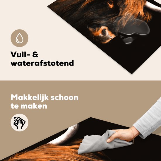 KitchenYeah® Inductie beschermer 76x51.5 cm - Schotse hooglander - Zwart - Vacht - Kookplaataccessoires - Afdekplaat voor kookplaat - Inductiebeschermer - Inductiemat - Inductieplaat mat