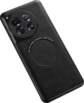 Hoesje Geschikt voor de OnePlus 12 - Compatibel met MagSafe - Kunstleer Back Cover - Stijlvol - Zwart