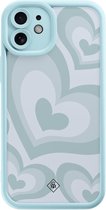 Casimoda® hoesje - Geschikt voor iPhone 12 - Hart Blauw - Effen telefoonhoesje met lensbescherming - TPU - Backcover - Blauw