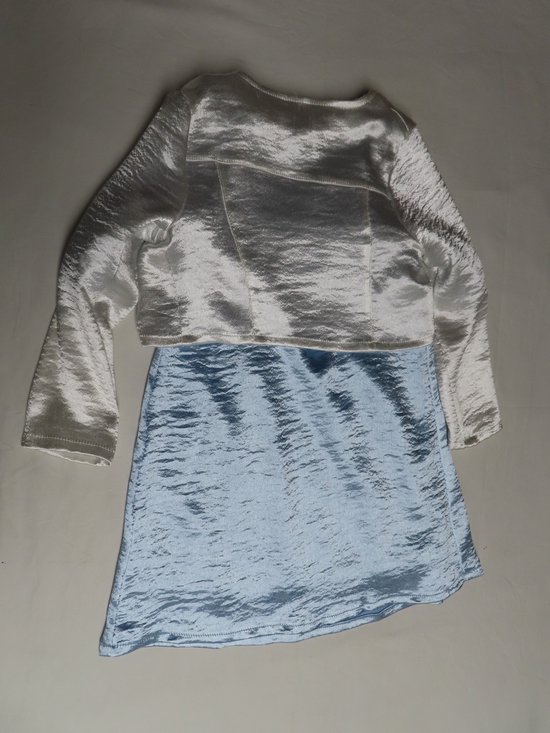 Jurk - Feestleedje in glitter blauw + gilet vestje in glitter wit - 4 jaar 104