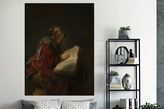 Muurstickers - Sticker Folie - Oude lezende vrouw, waarschijnlijk de profetes Hanna - Rembrandt van Rijn - 120x160 cm - Plakfolie - Muurstickers Kinderkamer - Zelfklevend Behang XXL - Zelfklevend behangpapier - Stickerfolie