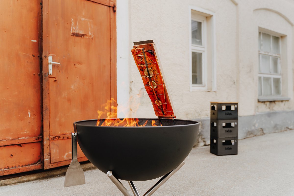 Planche à Saumon Flambé En Hêtre Avec Support Inox Réglable - 55 Cm Réversible - Pour Barbecue Et Brasero