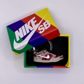 Sneaker Sleutelhanger Inclusief Box - Nike SB Dunk Low Freddy Krueger - Sneakerhead Cadeau - Hard Plastic